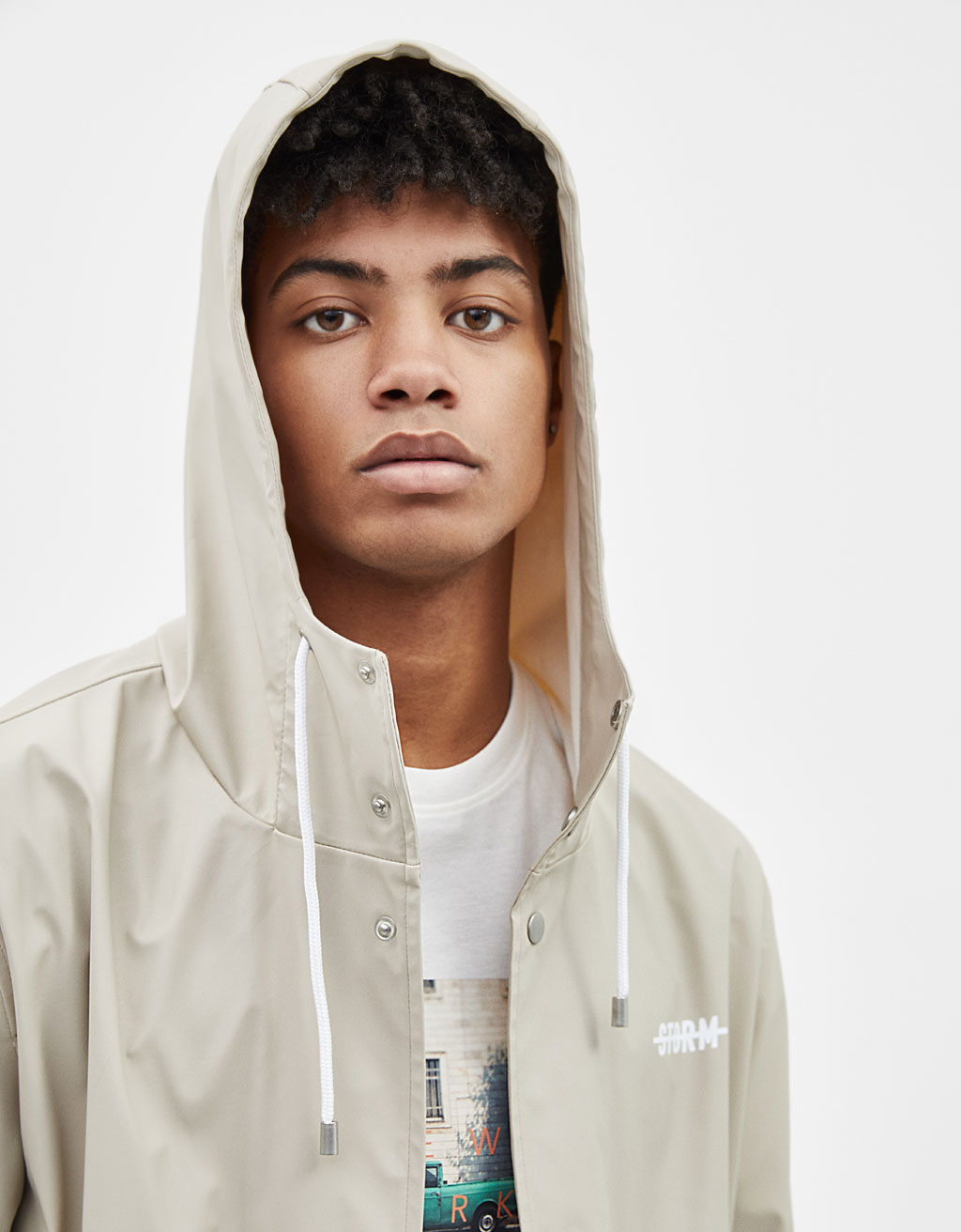 Raincoat with slogan print - obrazek 3