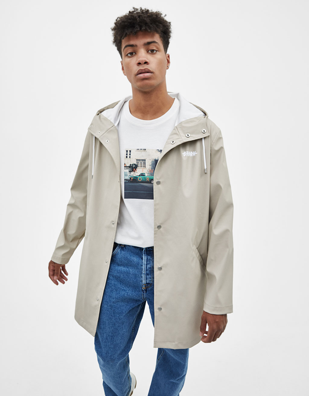 Raincoat with slogan print - obrazek 4